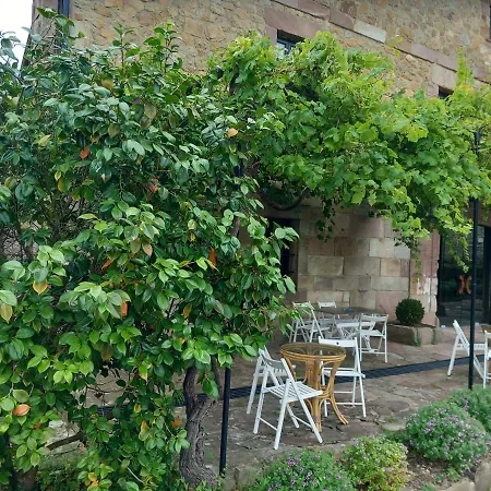 Hotel El Nogal De Quijas